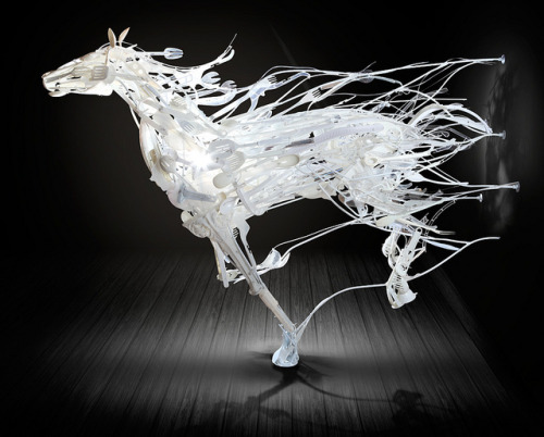 yumfactory:Japanese-born artist Sayaka Ganz creates sculptures out of discarded plastics found in th