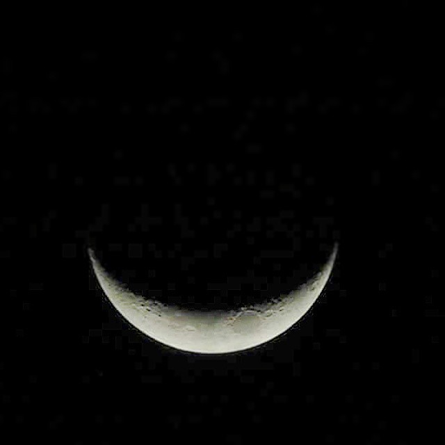 Una de mis primeras fotografias lunares  #throwback #astronomy  #astronomia #luna