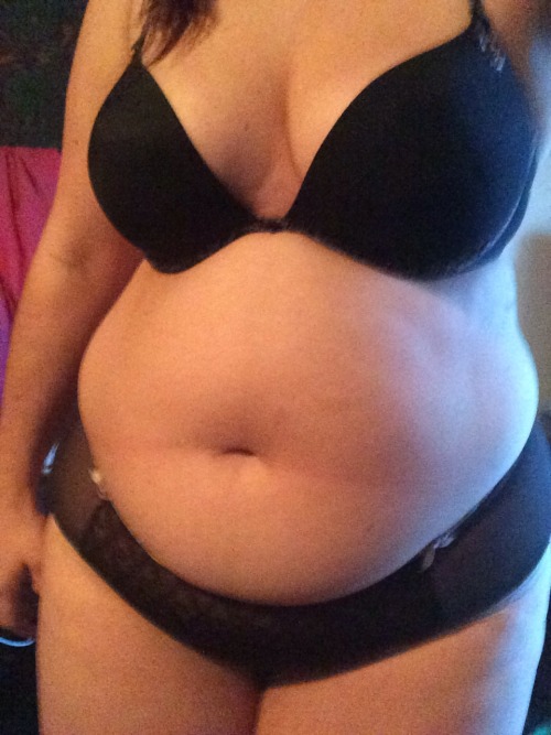 biglegwoman:  Morning after a night of overeating.