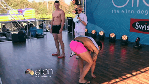 the-absolute-funniest-posts:  ellendegeneres: Ellen and Gluteus Mikesimus had to teach the new Ellen Undie Model how to do his job.  