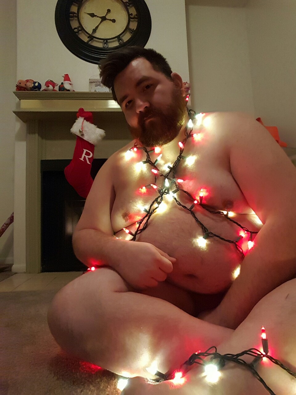 gulobear:  robdoggz6891:  Merry Christmas   Merry Merry, lol