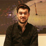 penny-hartzs:   A list of funny guys I’d laugh all the way to the bedroom withJack Whitehall 