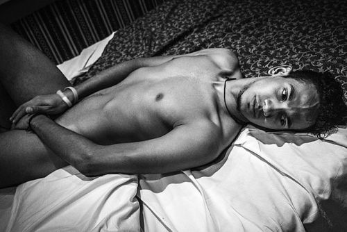 hombreenbolas:  Modelo: @josecancini Fotos y edición: @constantine_photos_2018 . Like. Comment. Share 😉 . SIN CENSURA (por ahora): https://constantinephotos.tumblr.com .http://Instagram.com/constantine_photos_2018 . #gay #gayboy #photography #nude