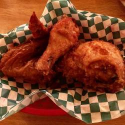 wepostfoodcom:  Willie Mae’s fried chicken