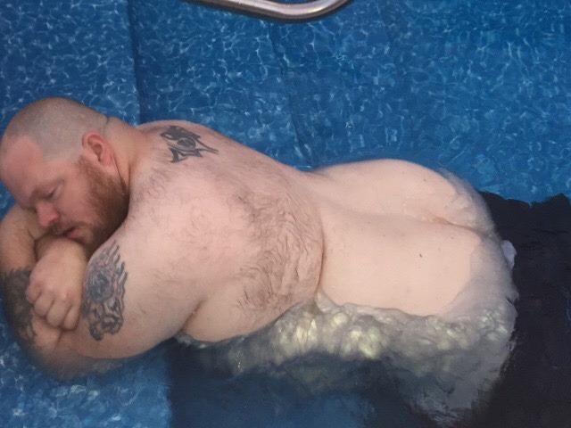 bearhoss:  Thought I would re blog a few pics of me