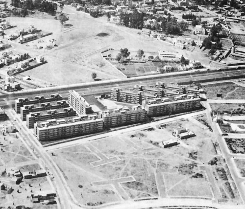 unavidamoderna:Vista aérea, ISSSTE Multifamiliar Tlalpan  (hoy Unidad Habitacional Tlalpan, Calzada 