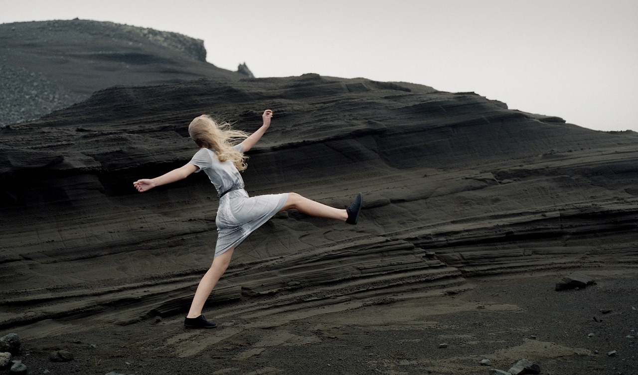 declinate:  by  Kristina Petrosiute  