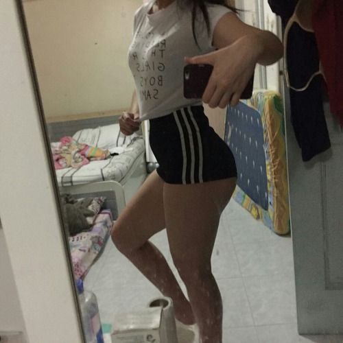 xmmtiktok: kill4pleasure: sgxmmsluts: ghostingforgirls: Thanks for following guys! Here’s to c