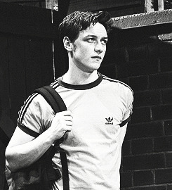 fuckjamesyouliferuiner:  johnboyoga: 21-year-old James McAvoy in the play Out in the Open  21 years-old?These could have been taken last week. 