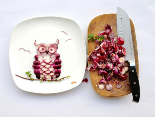 artmesohard:  Art made with Food by the Malaysian artist Hong Yi