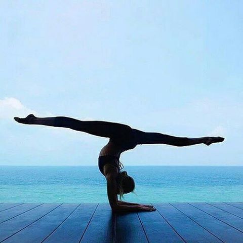 #Beachyoga #acroyoga #yoga #beautiful #inspire #fitspo #fitness #motivate #inspiration #fitnessaddic