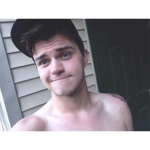 thatoneguy9892:  Don’t forget to love yourself. #instagay #me #loveme #loveyourself