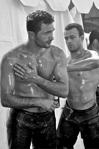http://nudedriver.tumblr.com/post/38533261067