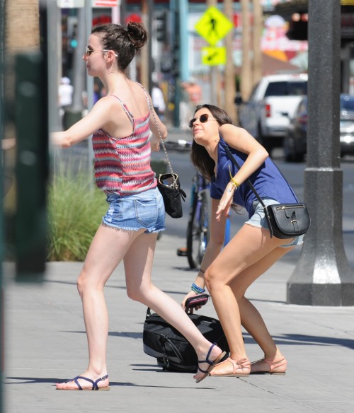 Here are some more of the hotty in cut-offs down on Freemont Street.