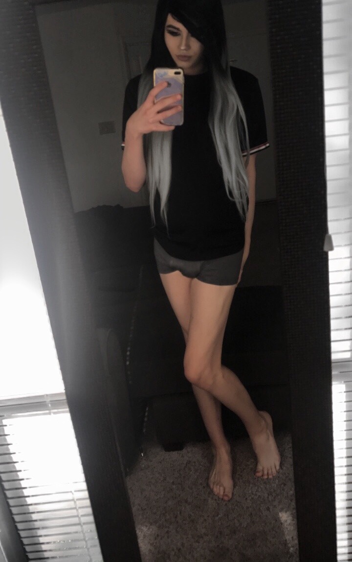 youreheteronomore:You guys have been begging for a photo including my feet so here