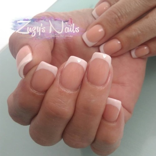 Relleno//Retoque de uñas de acrílico Citas WhatsApp 3317601295 Facebook Inbox ➡ m.me/zuzysnails #n