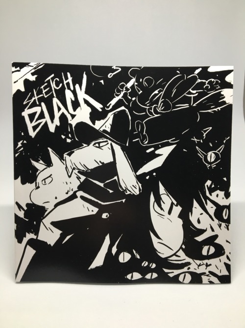 evonyo:Gonna be at anime expo! AA tables K4-K5. With a new sketchbook! Sketch black. Also a collecti