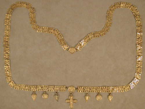 met-medieval-art: Gold Necklace with Cross, Metropolitan Museum of Art: Medieval ArtGift of J. Pierp