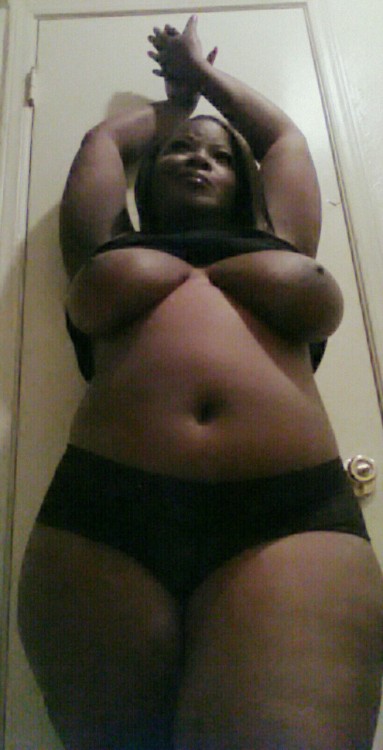 black-bbw-fan: gh0stsmt:  Sexy ass Dee  blackbbwfan.tumblr.com/