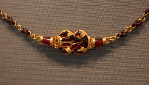 lionofchaeronea:Ancient Greek necklace with the “Heracles knot”.  Artist unkno
