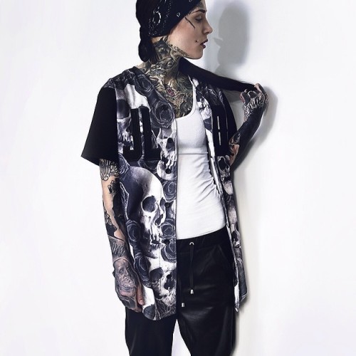 monamifrost:  @jiltedroyalty basball shirt 