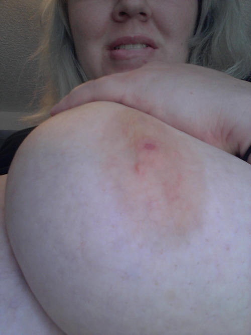 pieuvrepie: feeling really cute today, please enjoy this nip.