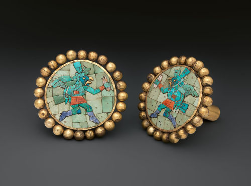 Title:Pair Of Ear Ornaments With Winged Runners