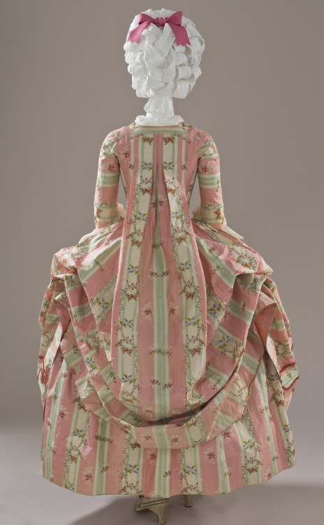 lookingbackatfashionhistory:• Woman’s Dress and Petticoat (Robe à la française).Place of origin: Spa