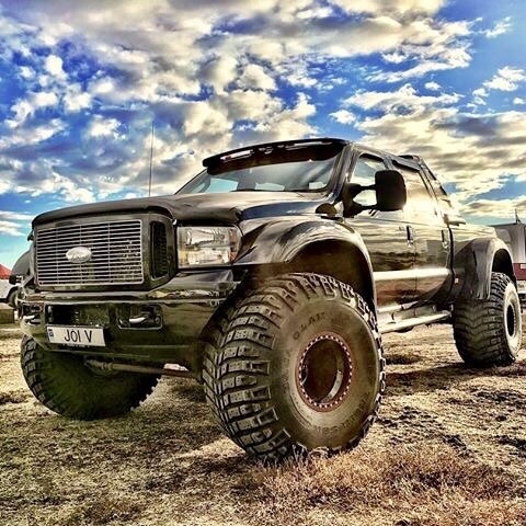 pig347:  Now that’s a Super Duty !!!!!