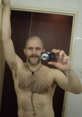 vinylsoda:  What I Think I Look Like Taking A Selfie