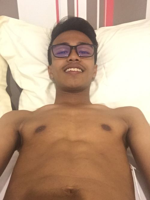 aeidzrulpenang: lelaki93:  kontolkendur:  moneyboy puchong/seremban ajetnya TOP (walaupun batang pel