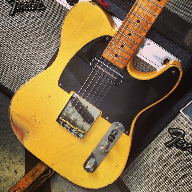 mmguitarbar:
“This old Custom Shop Fender Nocaster stopped in for some show & tell, and it happens to have one of the earliest pickups from Lollar in existence. That Charlie Christian is awesome! #fender #guitar #custom #nocaster #telecaster #tele...