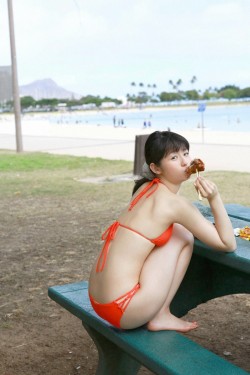 kawaiileg:  小池里奈｜美脚・脚フェチTumblr