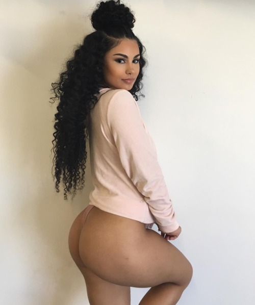 jaderamey:  Tell me who I have to be to get some reciprocity.. 💗