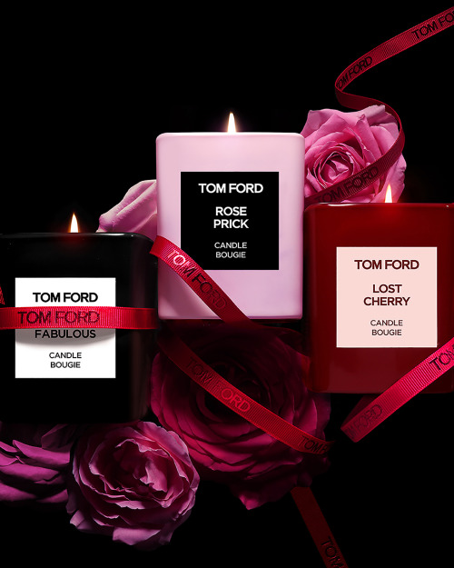 Provocative scents ensure a seductive mood. Discover TOM FORD Private Blend candles.