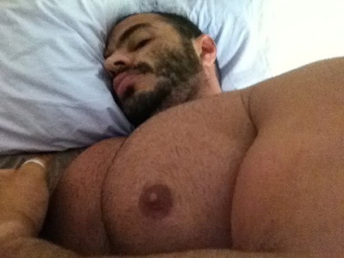 nipaliciousdaddy:Love my nips    ALWAYS!