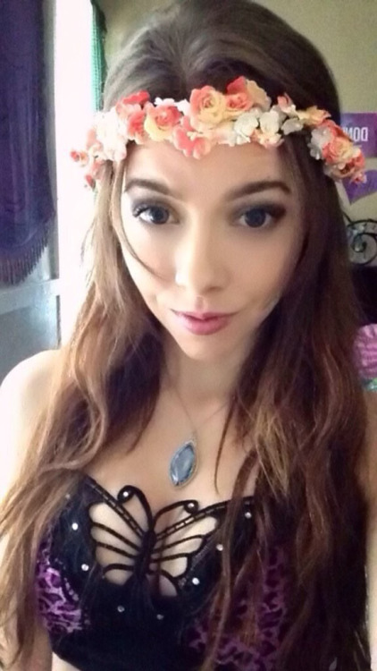 cutenudebikini:  Butterfly Bra