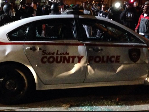 They fuck up police car #Ferguson porn pictures