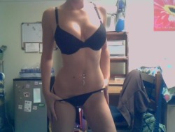 collegeamateurs2:  Frst time poster, me in my college dorm, be nice :)  Wow