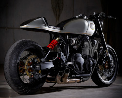 nycmotorcycles:  If you love motorcycle follow my blog for coolest motorcycles  out there from Custom_motorcycle, Café Racer, whats hot on NYC_Motorcycles, Speedster and more. Also stay tune at http://nycmotorcycles.net/ 