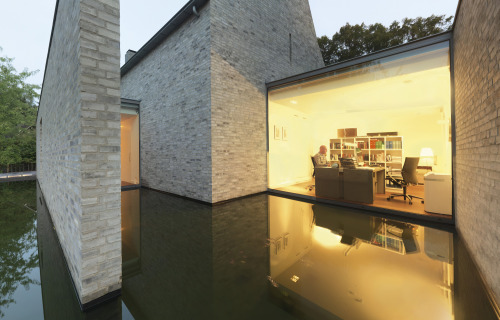 subtilitas:  Bedaux de Brouwer Architecten - Villa Rotonda, Goirle 2011. Photos © Michel Kievits. 