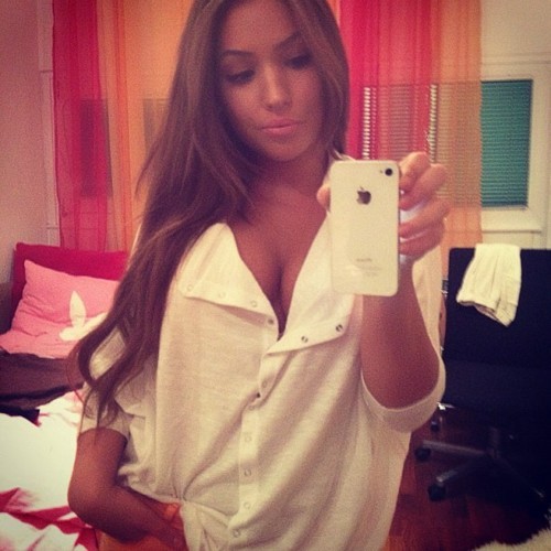 flyestfemales:  flyestfemales 