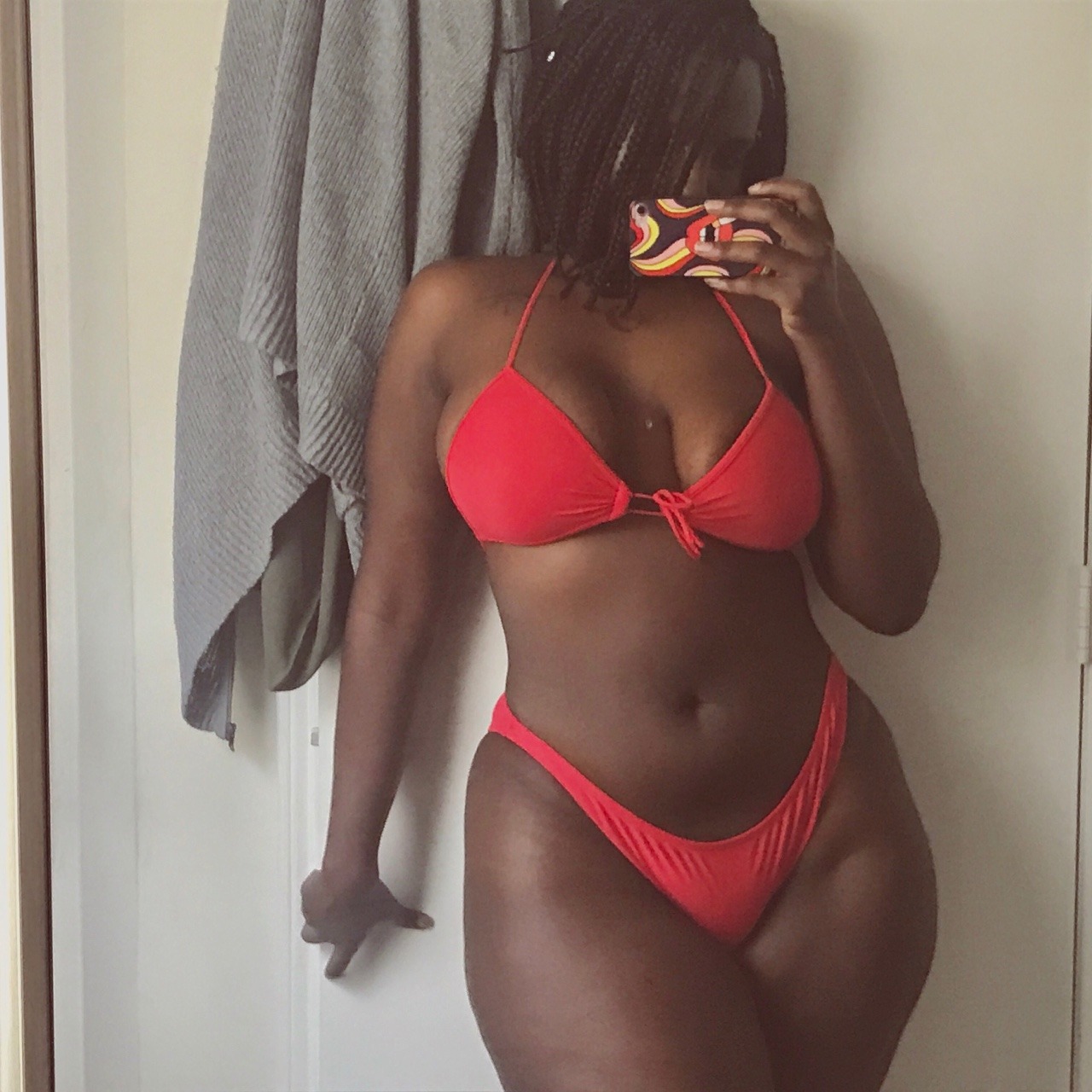 bx0703:  Getting over my body hatred, and learning to love it.