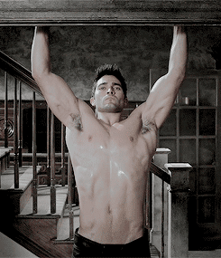 sterekgifs:  &ldquo;take a picture it’ll last longer&rdquo; 