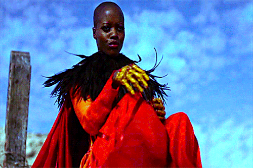 East (Florence Kasumba) in Emerald City s1e1 (33m).