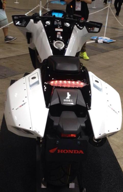 rocketumbl:  HONDA MN4-02 Knights of Sidonia 