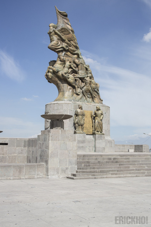 Monumento a la Victoria [Monument to the Victory]En honor a la batalla del 5 de Mayo / In honor of t