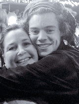  Harry + hugs  