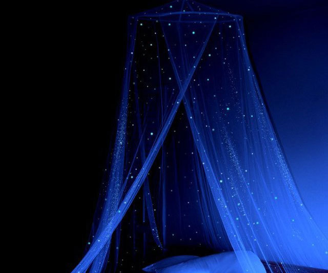 awesomeshityoucanbuy:  Glow In The Dark Bed Star CanopyMake bedtime an enchanting