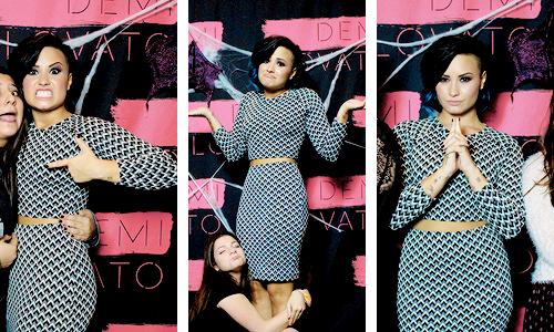 burrowjoe:  Demi Lovato at her meet and greet in Brooklyn, New York on October 27, 2014. 